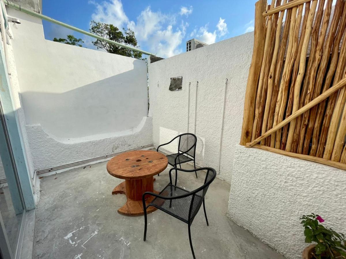 Mio Tulum Hotel Boutique Exterior photo A small balcony